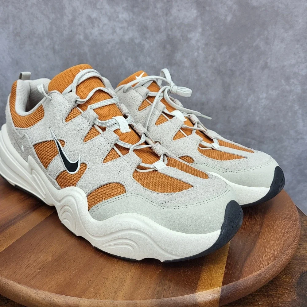 Nike Tech Hera Sneakers Mens 14 Monarch‎ Black Light Bone New Shoes FJ9532-800